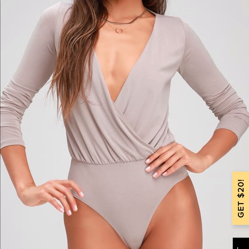 Lulu’s surplice bodysuit in ivory
